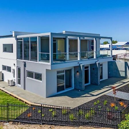 Location And Luxury In Timaru Apartment Bagian luar foto