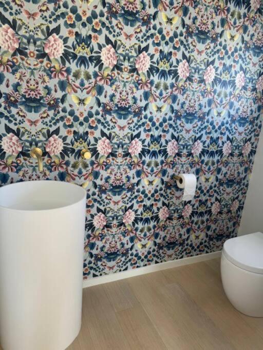 Location And Luxury In Timaru Apartment Bagian luar foto