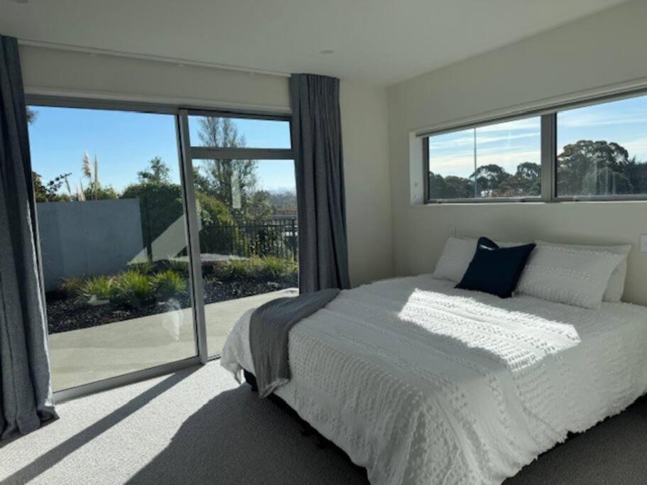 Location And Luxury In Timaru Apartment Bagian luar foto