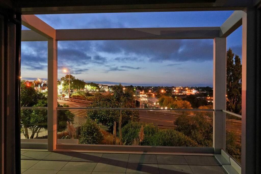 Location And Luxury In Timaru Apartment Bagian luar foto