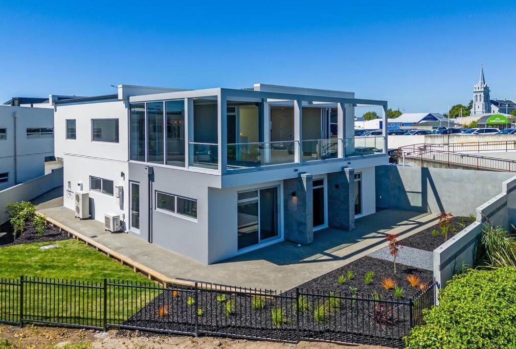 Location And Luxury In Timaru Apartment Bagian luar foto